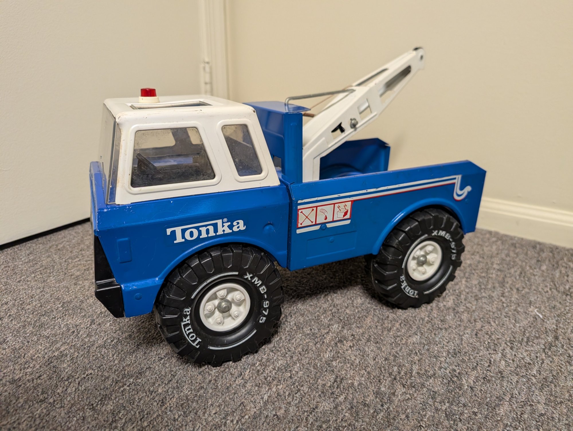Tonka Vintage Blue White Wrecker Tow Truck Boom Crane Hook Steel XMB-975 1970s