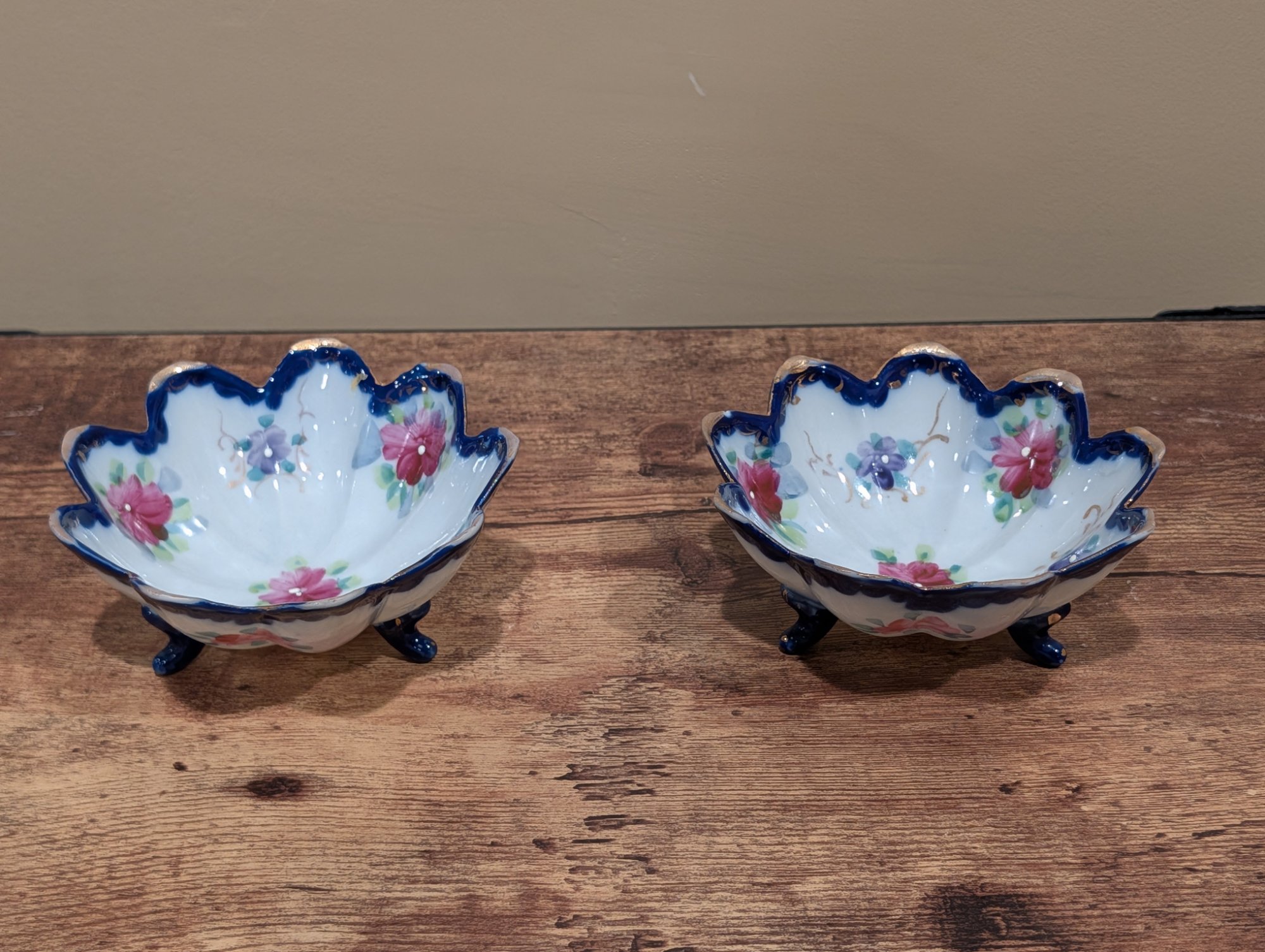 Pair Porcelain Footed Bowls Cobalt Blue Floral Gold Trim Scalloped