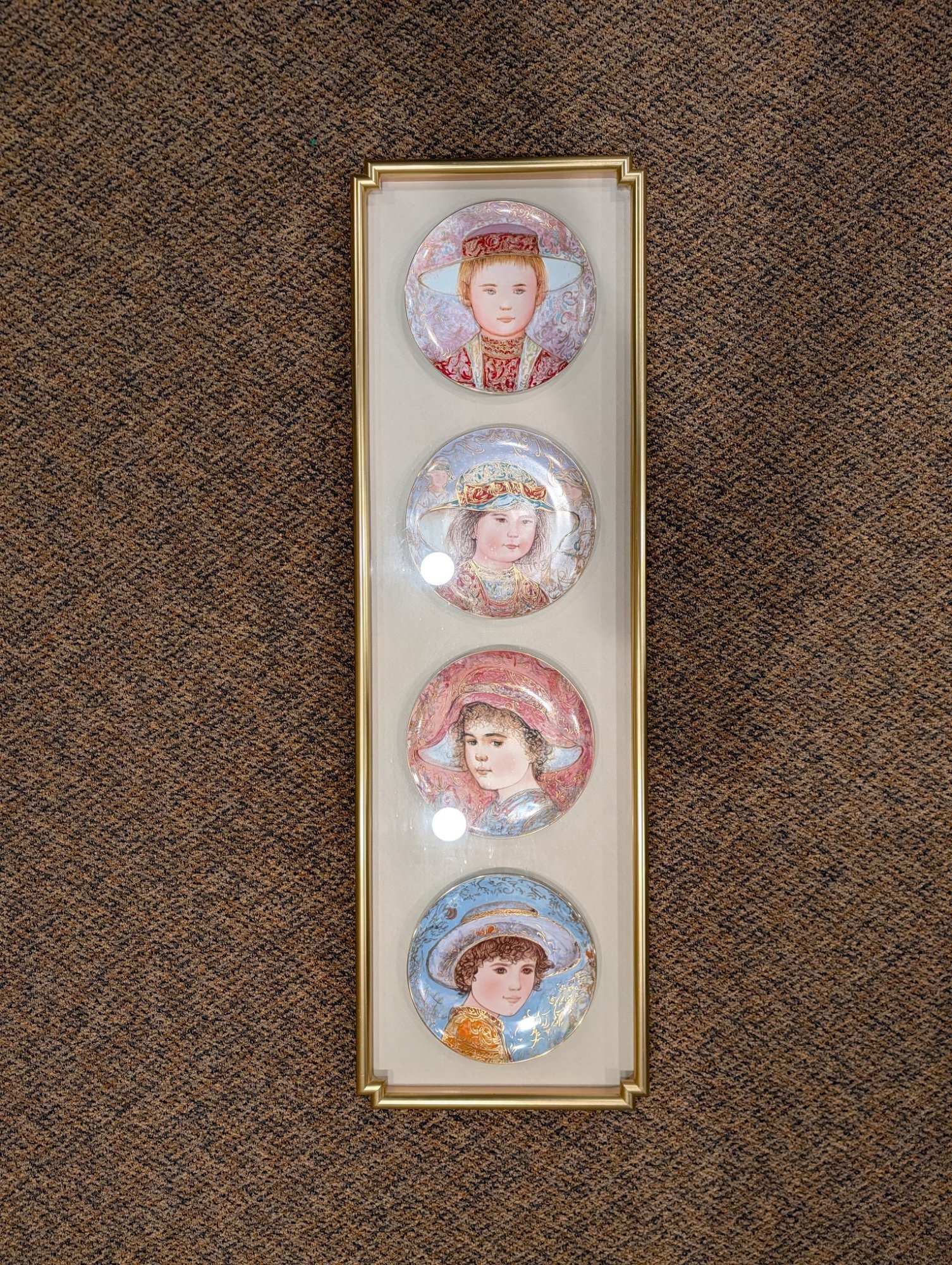 Edna Hibel 4-Plate Set A Tribute To All Children 1984 Limited Ed