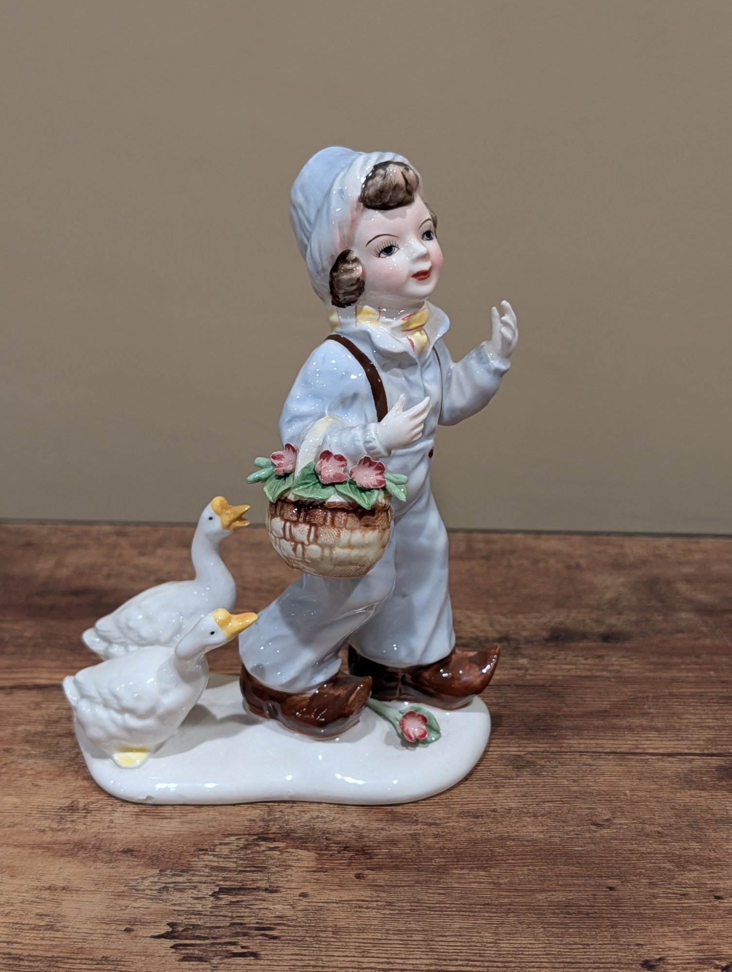 Vintage Porcelain Girl with Geese Figurine, Item No. 7992