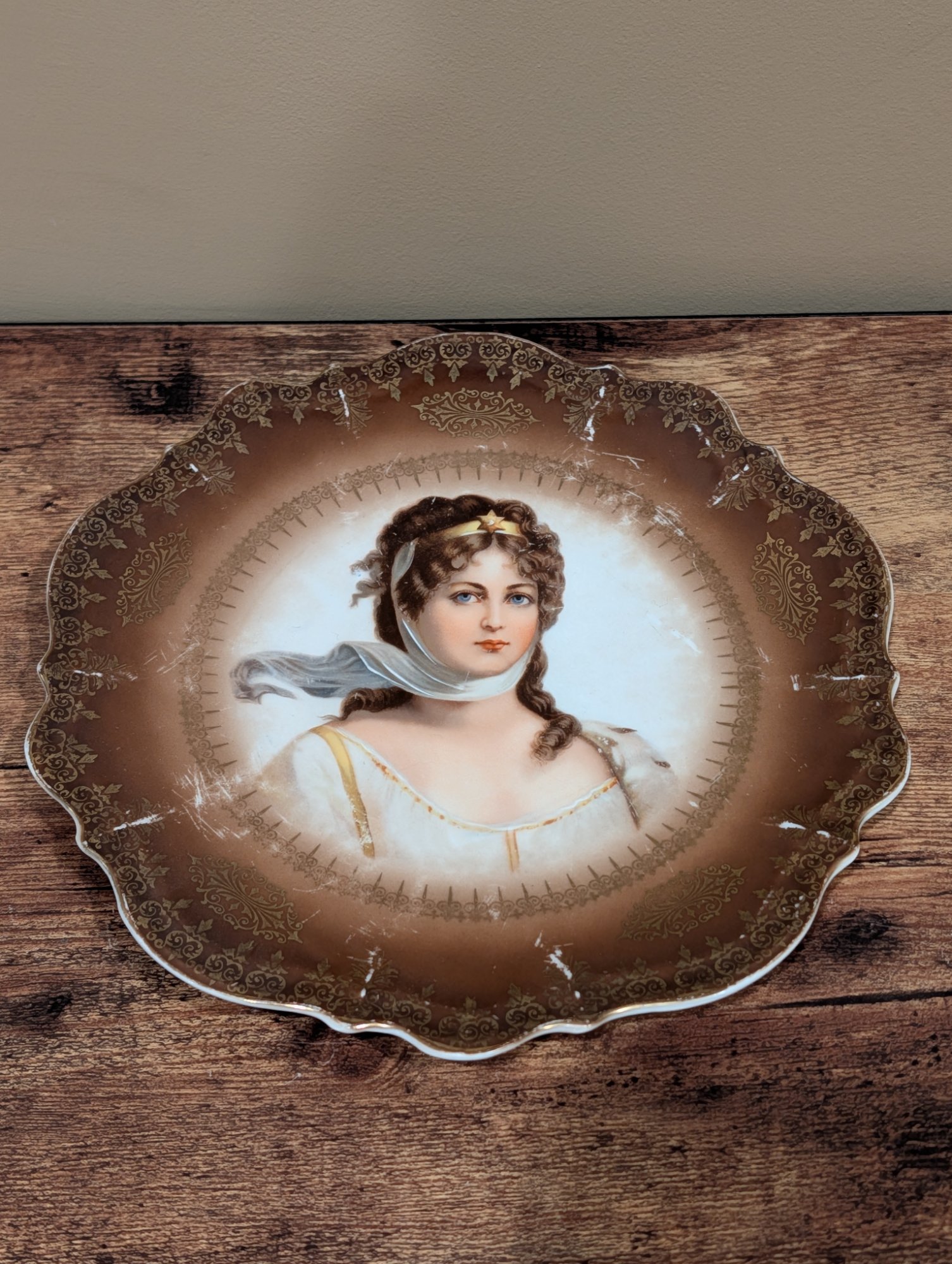Antique Portrait Plate Classical Woman Gold Gilt Scalloped Edge