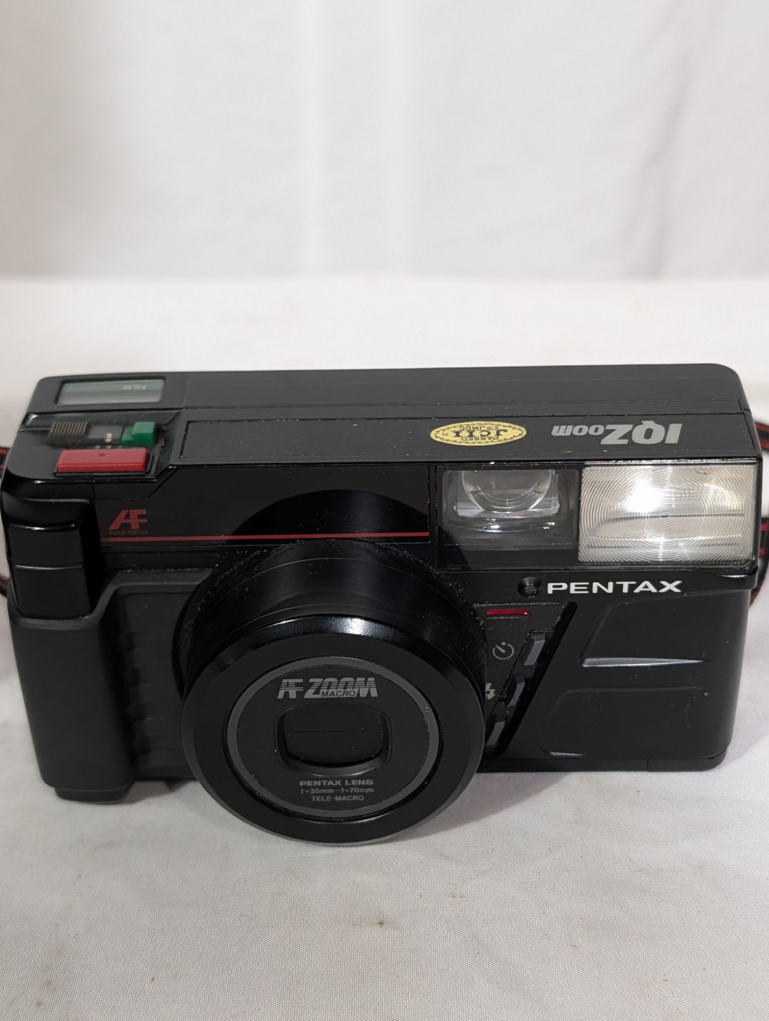 Pentax IQZoom 70 35-70mm AF Zoom Macro 35mm Point & Shoot Film Camera with Case